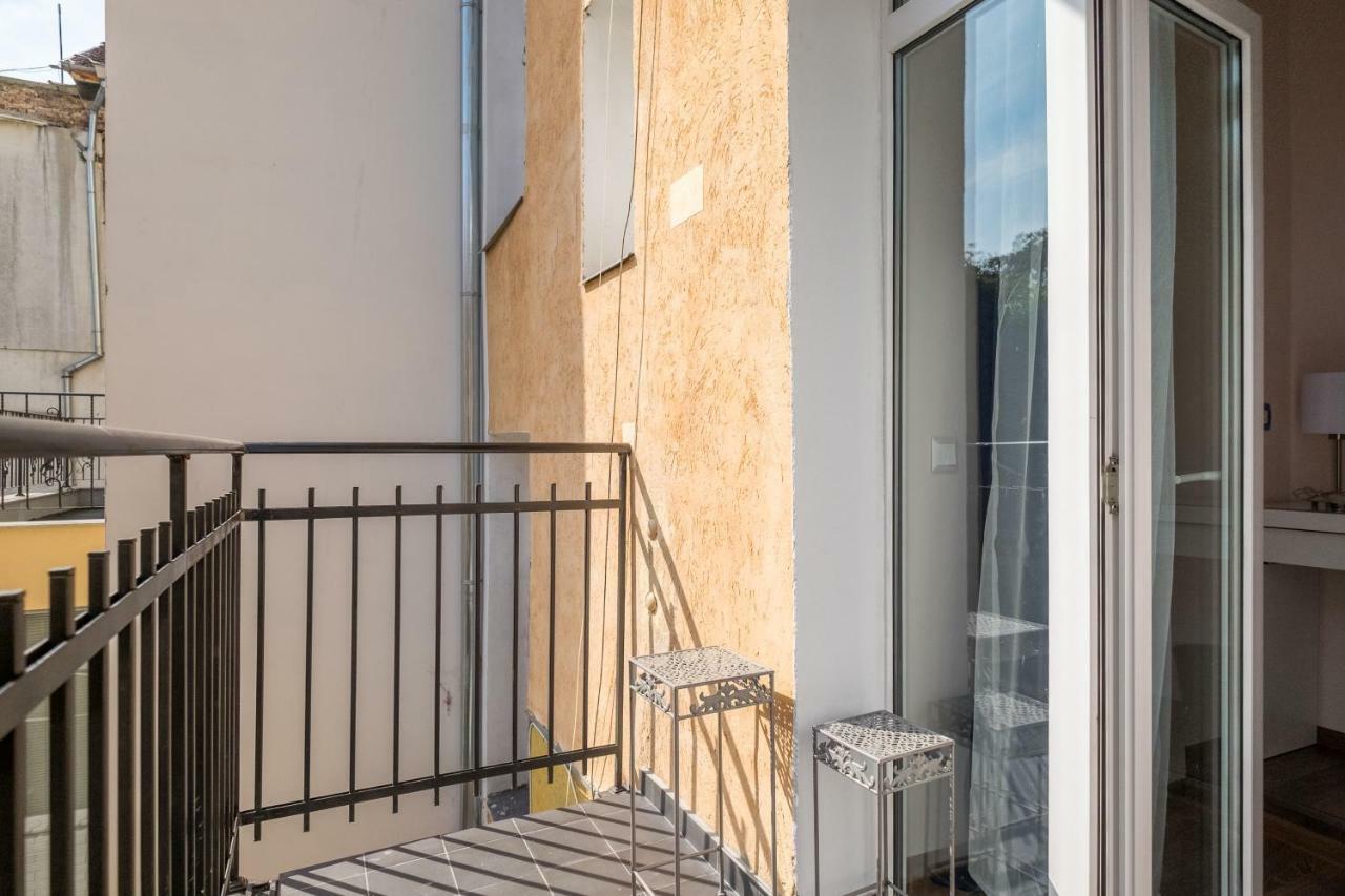 Cozy 3-Bedroom With Stylish Comfort And Chic Decor Sófia Exterior foto